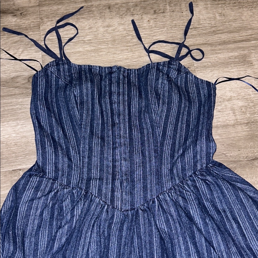 Moon River Strap Bow Detail Denim Midi Dress - Picture 11 of 15